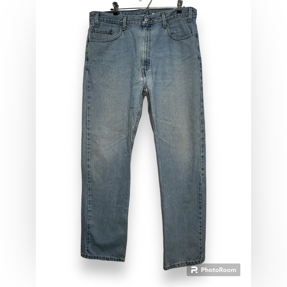 Vintage Levi’s 505 Jeans Mens 38x32 Straight Leg Light Wash Blue Denim